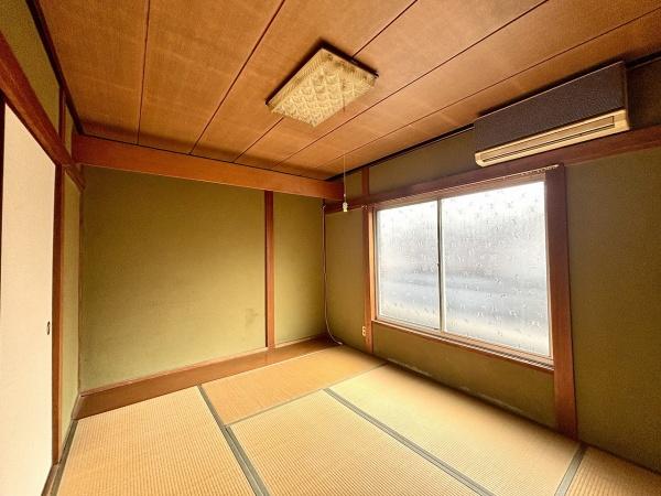 堺市西区上野芝町5丁　中古戸建 内観写真（リビング以外の居室）
