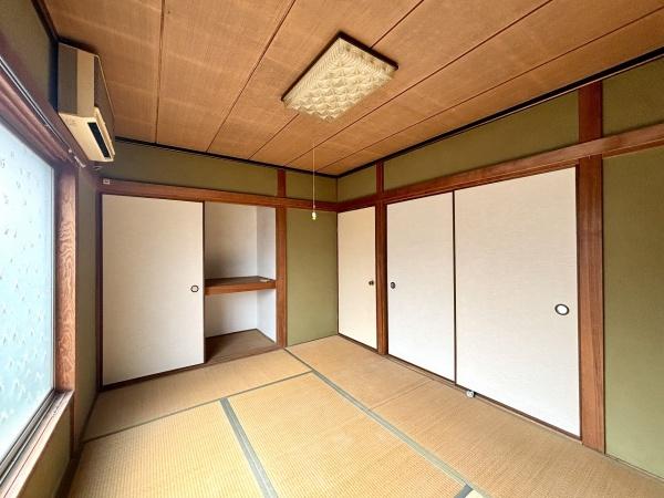 堺市西区上野芝町5丁　中古戸建 内観写真（リビング以外の居室）