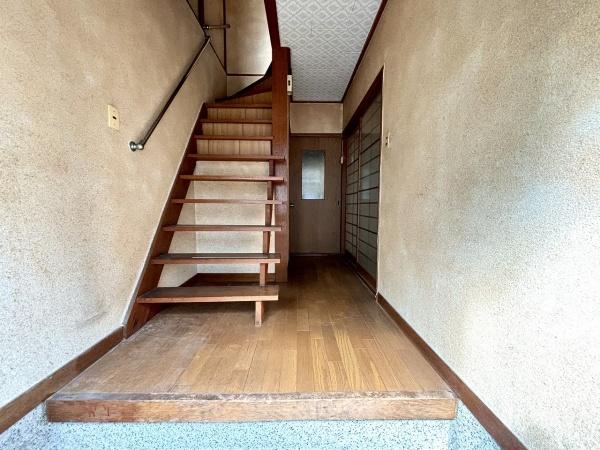 堺市西区上野芝町5丁　中古戸建 現地写真（玄関）