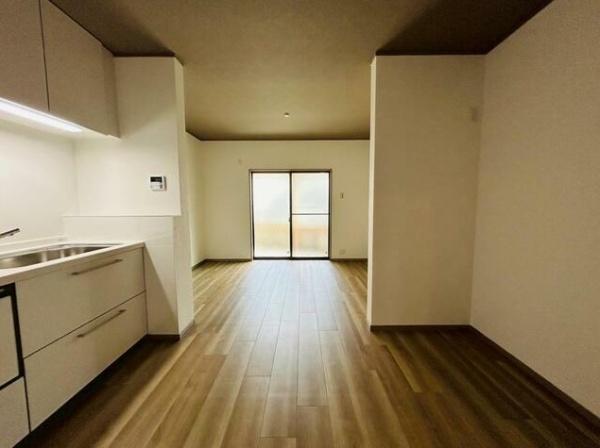 京都市右京区常盤一ノ井町　中古戸建 内観写真（リビング）