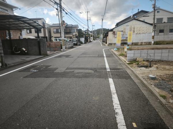 京都市北区鷹峯南鷹峯町　2号棟　新築戸建 現地写真（前面道路含む現地写真）