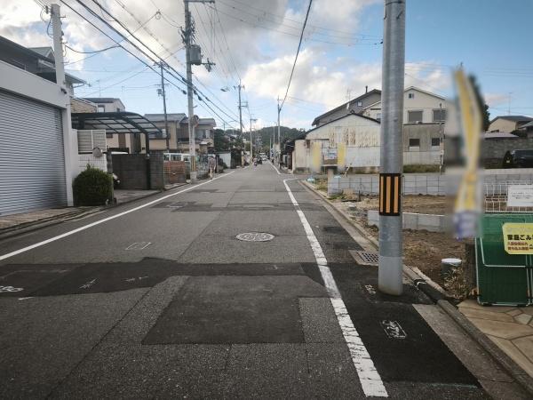 京都市北区鷹峯南鷹峯町　3号棟　新築戸建 現地写真（前面道路含む現地写真）