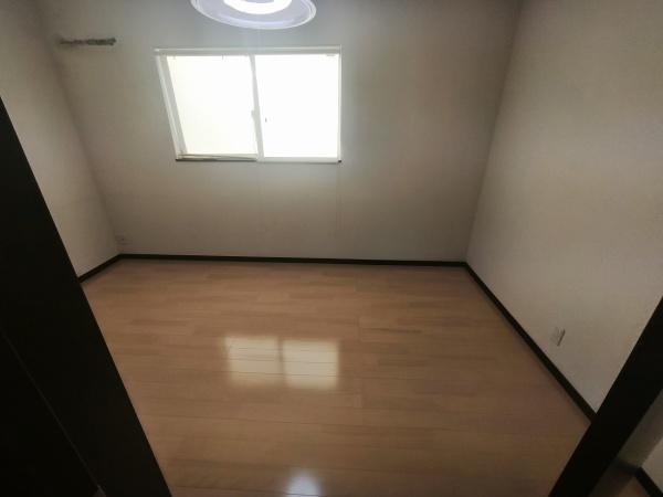 京都市中京区西ノ京左馬寮町　中古戸建 内観写真（リビング以外の居室）