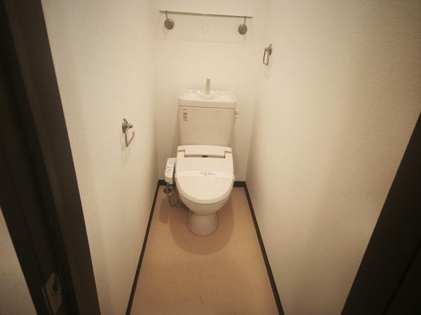 京都市中京区西ノ京左馬寮町　中古戸建 内観写真（トイレ）