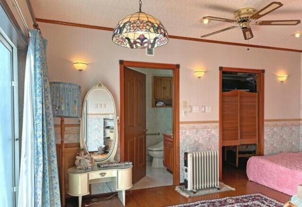 滋賀県大津市桐生1丁目　中古戸建 内観写真（リビング以外の居室）