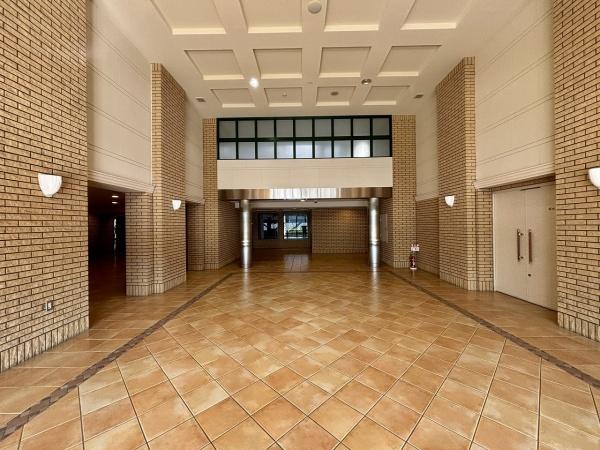 ディーレスティア堺・光明池 共用部写真（エントランス）