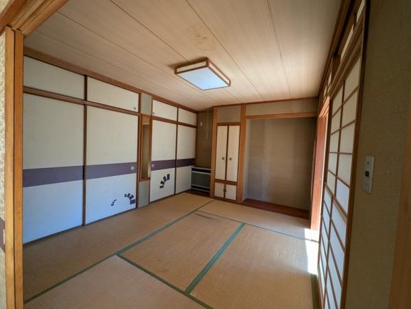 京都市左京区岩倉長谷町　中古戸建 内観写真（リビング以外の居室）