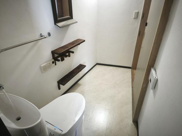 滋賀県大津市千石台　中古戸建 内観写真（トイレ）