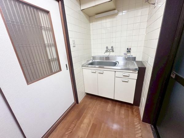 大阪市生野区生野西4丁目　中古戸建 内観写真（キッチン）