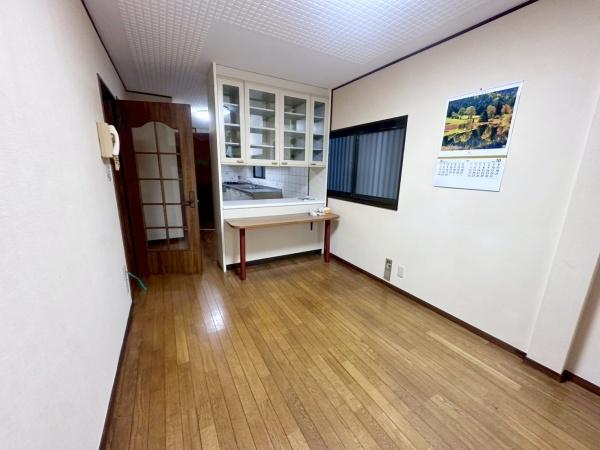 大阪市生野区生野西4丁目　中古戸建 内観写真（リビング）