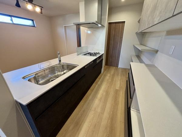 堺市美原区平尾　中古戸建 内観写真（キッチン）