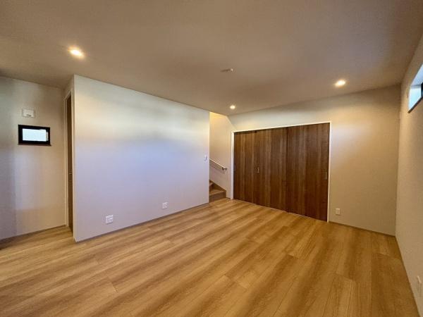 堺市美原区平尾　中古戸建 内観写真（リビング）