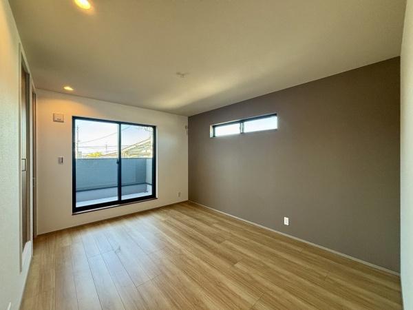 堺市美原区平尾　中古戸建 内観写真（リビング以外の居室）
