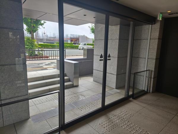 プレミスト京都五条 共用部写真（エントランス）