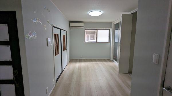 京都市左京区粟田口鳥居町　中古テラスハウス 内観写真（リビング）