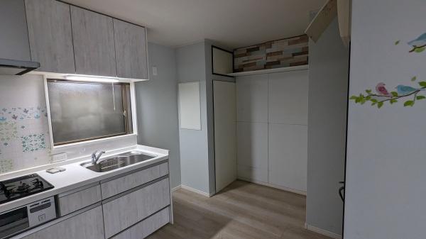 京都市左京区粟田口鳥居町　中古テラスハウス 内観写真（キッチン）