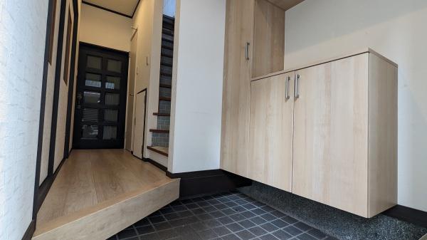京都市左京区粟田口鳥居町　中古テラスハウス 現地写真（玄関）