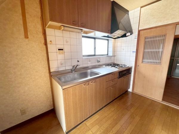 大阪市生野区桃谷5丁目　中古戸建 内観写真（キッチン）