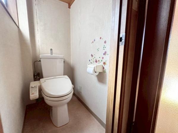 大阪市生野区桃谷5丁目　中古戸建 内観写真（トイレ）