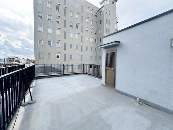 大阪市生野区桃谷5丁目　中古戸建 現地写真（バルコニー）