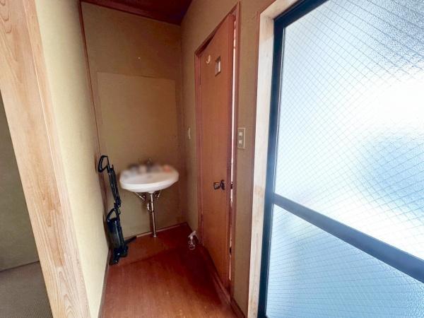 大阪市住之江区西加賀屋2丁目　中古戸建 内観写真（洗面台・洗面所）