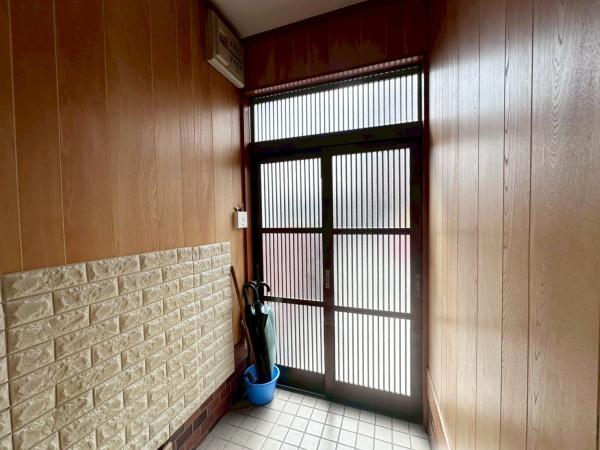 大阪市住之江区西加賀屋2丁目　中古戸建 現地写真（玄関）