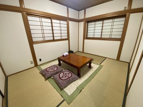羽曳野市駒ヶ谷　中古戸建 内観写真（リビング以外の居室）