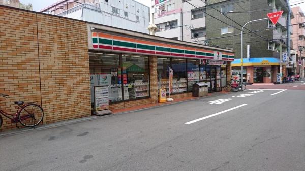 大阪市西成区潮路2丁目　中古戸建 コンビニ