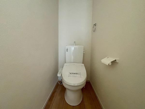 堺市西区浜寺船尾町西2丁　新築戸建 内観写真（トイレ）
