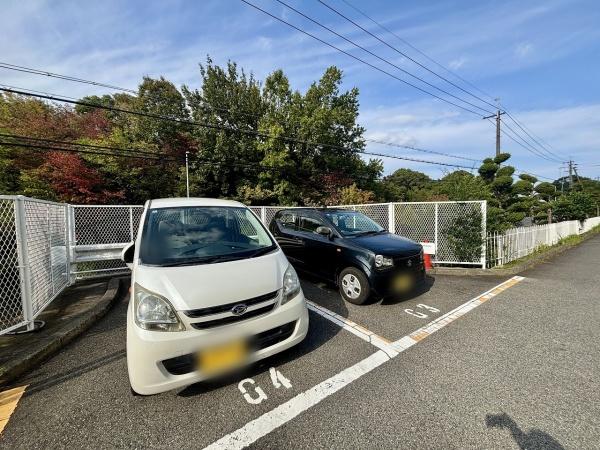 泉北茶山台第1次住宅6号棟 共用部写真（駐車場）