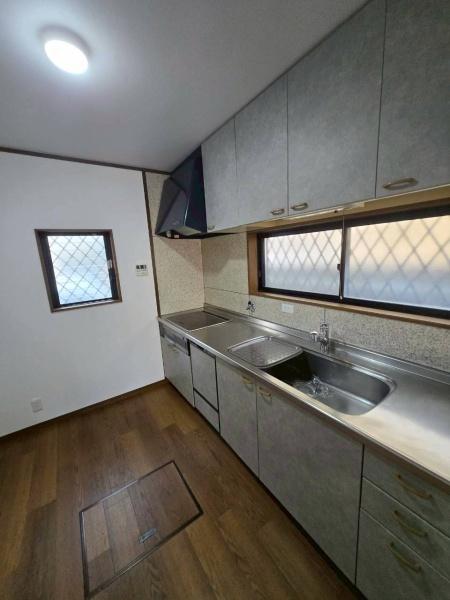 堺市西区鳳南町5丁　中古戸建 内観写真（キッチン）