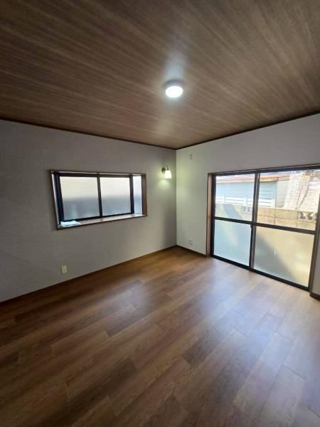 堺市西区鳳南町5丁　中古戸建 内観写真（リビング）