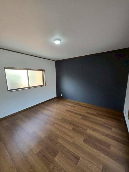 堺市西区鳳南町5丁　中古戸建 内観写真（リビング以外の居室）