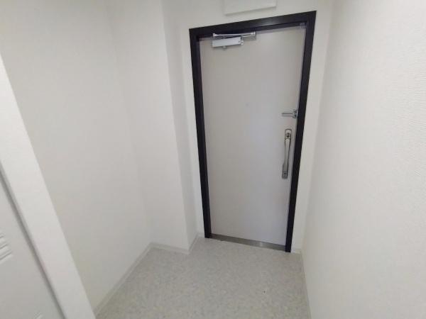 ファミール北大阪リバーサイド 現地写真（玄関）