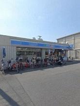 ハイツワールド コンビニ