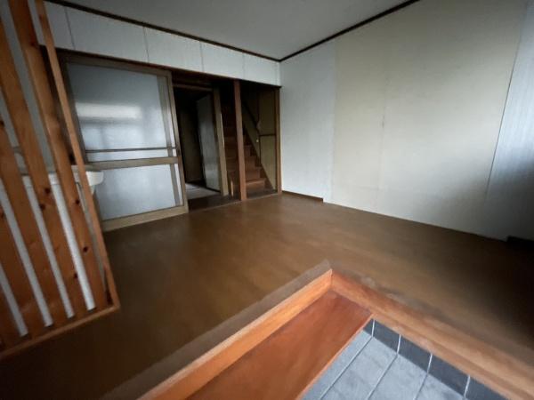 京都市中京区聚楽廻松下町　中古戸建 内観写真（リビング以外の居室）