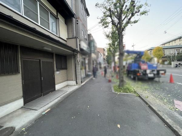 京都市中京区聚楽廻松下町　中古戸建 現地写真（前面道路含む現地写真）