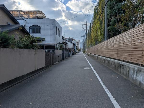 京都市北区紫竹上長目町　上物有売土地 現地写真（前面道路含む現地写真）