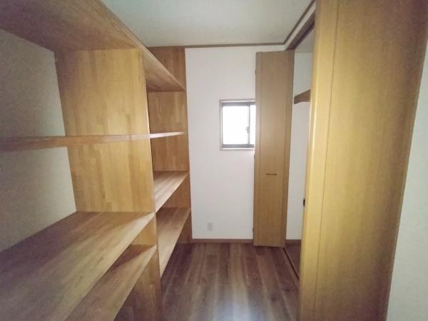 大阪市鶴見区緑3丁目　中古戸建 内観写真（収納）