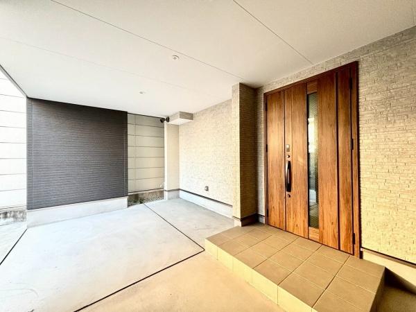 大阪市住之江区粉浜西2丁目　中古戸建 現地写真（玄関）