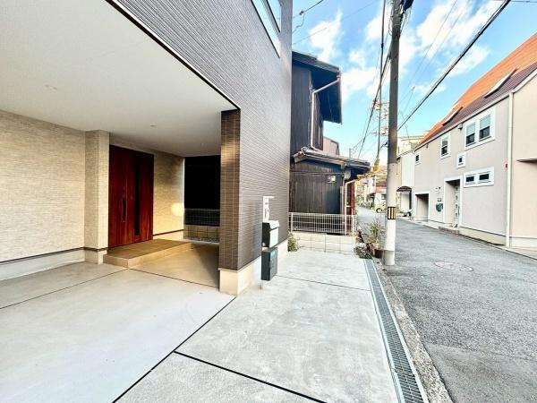 大阪市住之江区粉浜西2丁目　中古戸建 現地写真（前面道路含む現地写真）