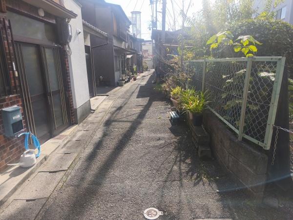 京都市右京区嵯峨野宮ノ元町　建築条件無売土地 現地写真（前面道路含む現地写真）