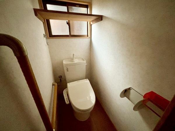 堺市北区野遠町　中古テラスハウス 内観写真（トイレ）
