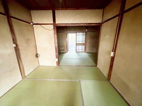 堺市北区野遠町　中古テラスハウス 内観写真（リビング以外の居室）