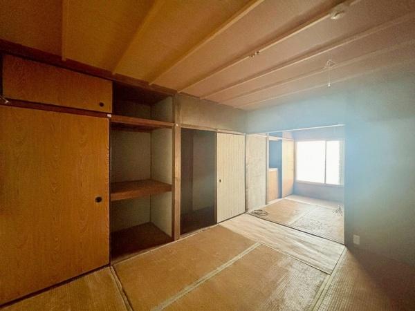 堺市北区野遠町　中古テラスハウス 内観写真（リビング以外の居室）
