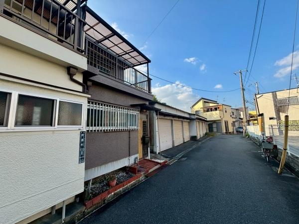 堺市北区野遠町　中古テラスハウス 現地写真（前面道路含む現地写真）