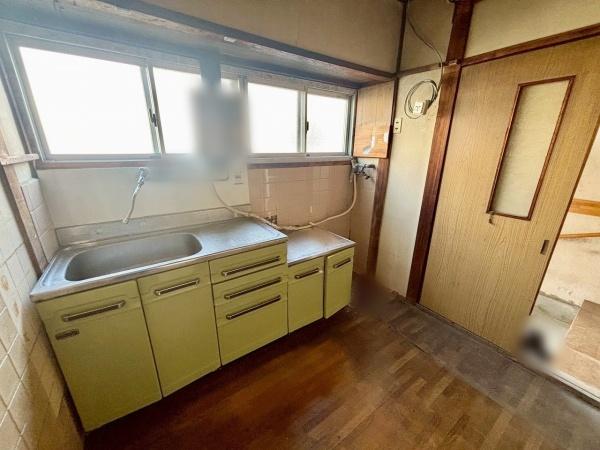 堺市北区野遠町　中古テラスハウス 内観写真（キッチン）