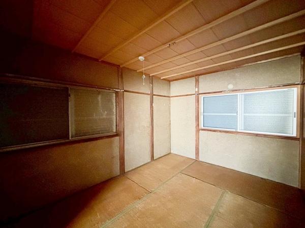 堺市北区野遠町　中古テラスハウス 内観写真（リビング以外の居室）
