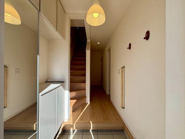 堺市堺区山本町5丁　中古戸建 現地写真（玄関）