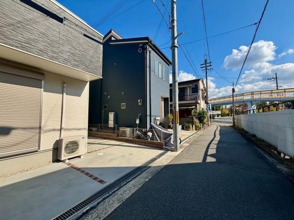 堺市堺区山本町5丁　中古戸建 現地写真（前面道路含む現地写真）